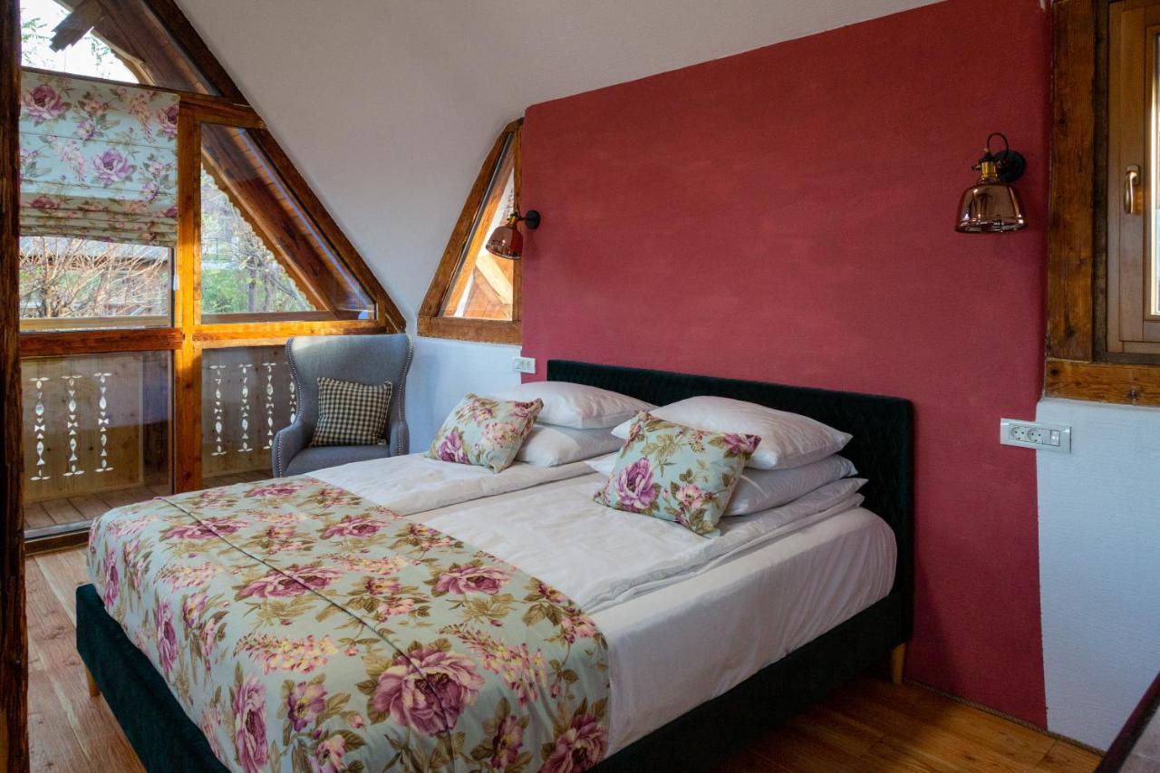 Casele Cu Stuf B&B Haus Ulrike Sălicea Exterior foto