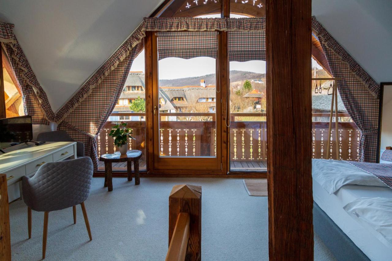 Casele Cu Stuf B&B Haus Ulrike Sălicea Exterior foto